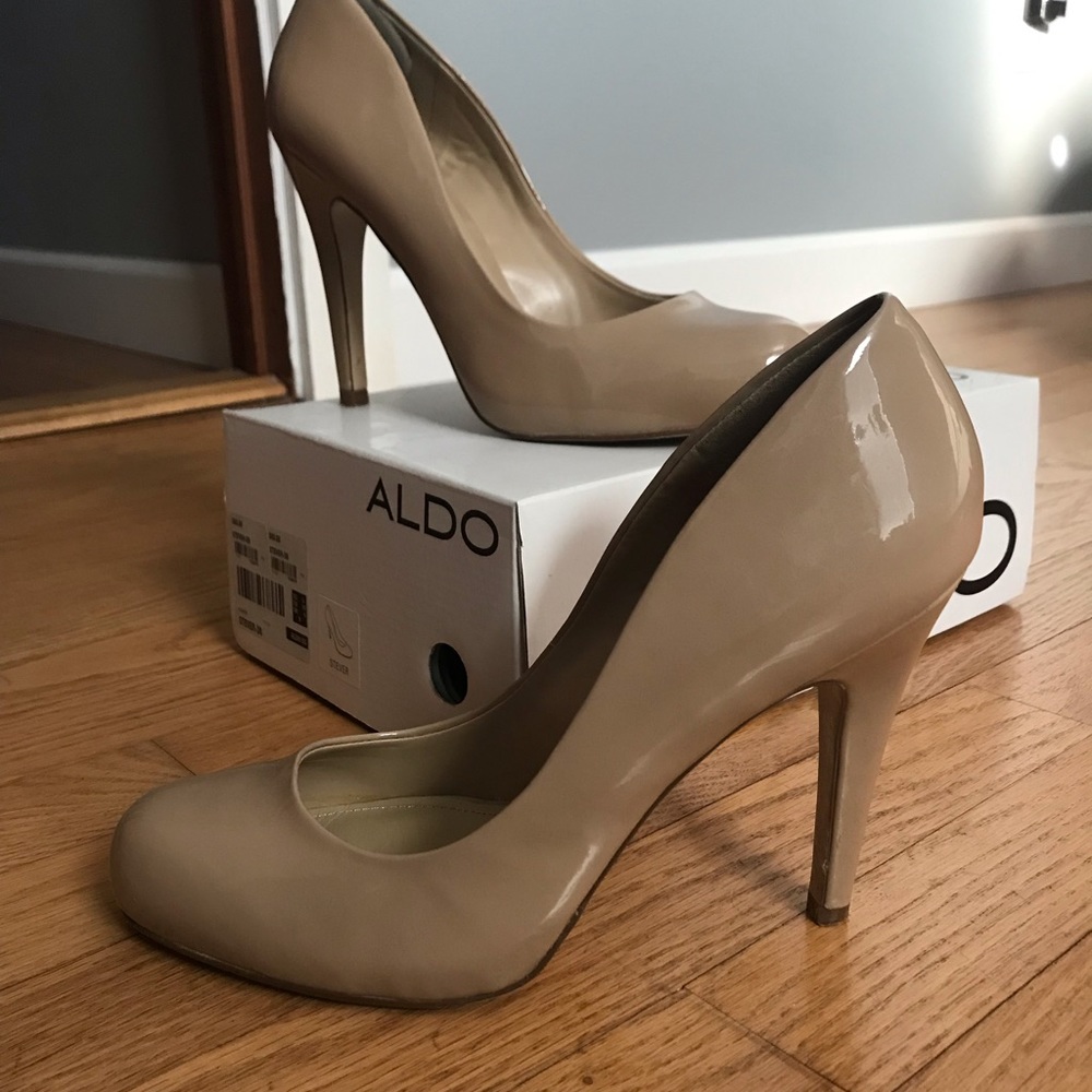 Aldo Nude Patent Pumps